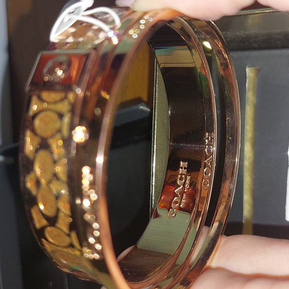 NWT Stunning Coach Bracelet Set of 3!!! - Picture 15 of 15